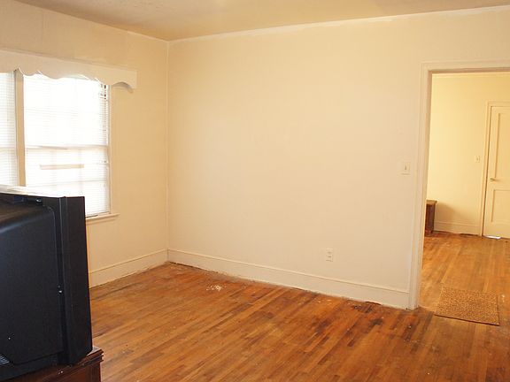 3rd image of 310 N Highland St