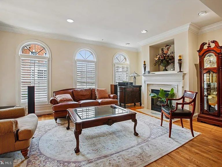 1309 McLean Crest Ct — Photo 8