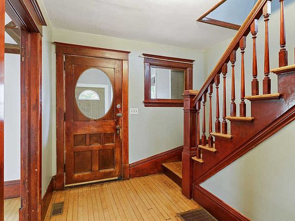 3rd image of 3749 2nd Ave S