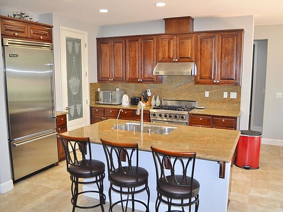2nd image of 130 Pioneer Ct