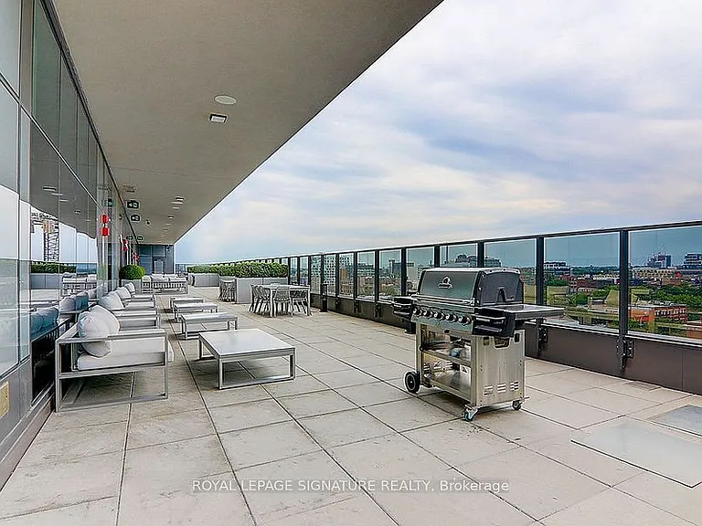 330 Richmond St W #609 — Photo 29