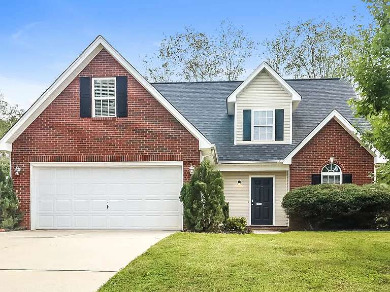 1052 Enderbury Dr — Photo 1