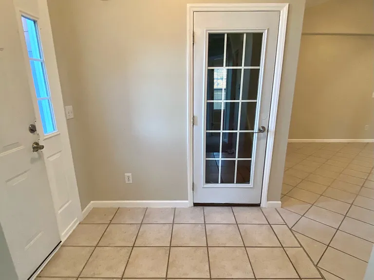 1047 Gatesville Dr — Photo 20