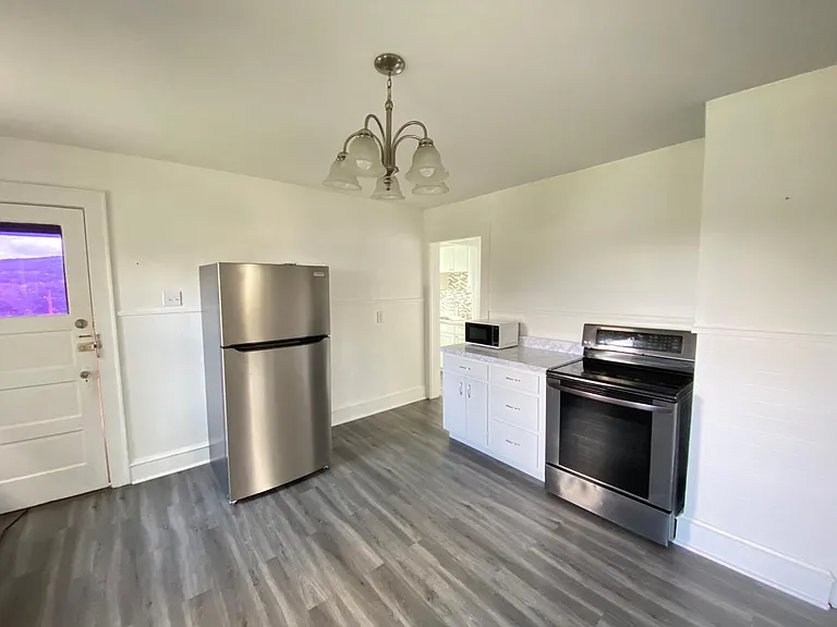 1051 Farber Ct #2 — Photo 32