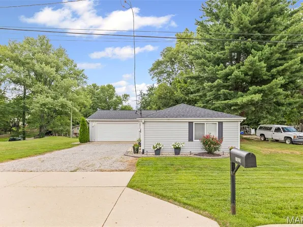 1623 Gerber Rd, Edwardsville, IL 62025