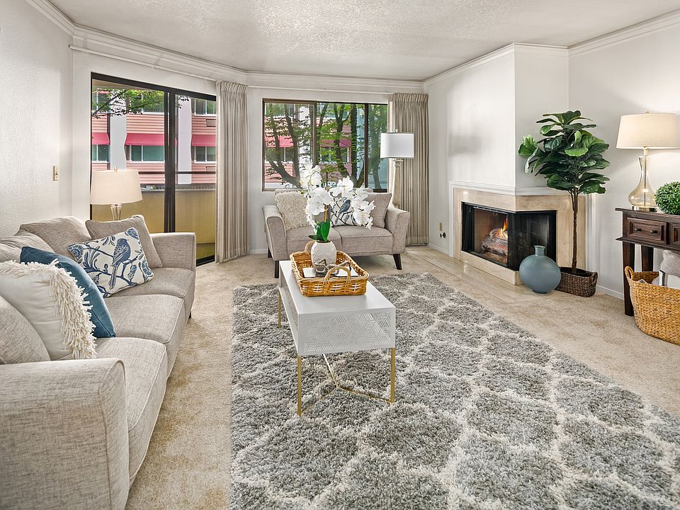1st image of 401 100th Ave NE APT 216