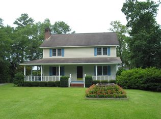 4304 Pinewood Ct, Morehead City, NC 28557