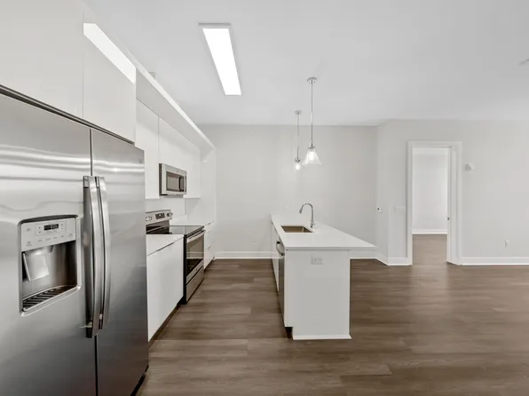 121 34th Street image 4 of 44