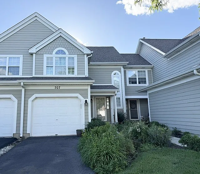 707 Kingsbridge Dr — Photo 1