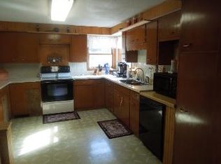 1019 Cambridge Rd, Kewanee, IL 61443