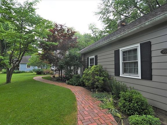 2nd image of 701 Frank Blvd