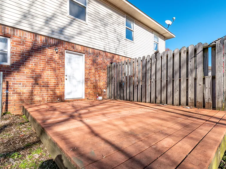210 Meadow Ct #210 — Photo 10