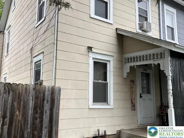 4055 Mauch Chunk Rd, Coplay, PA 18037