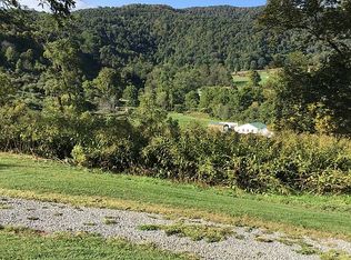 139 Cedar Ridge Rd, Buckeye, WV 24924