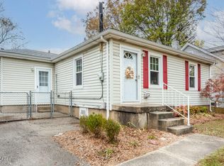 4624 Hillside Dr, Shively, KY 40216