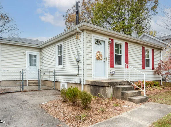 4624 Hillside Dr, Shively, KY 40216