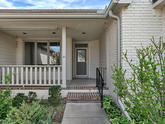 4th image of 722 N Crest Ridge Ct