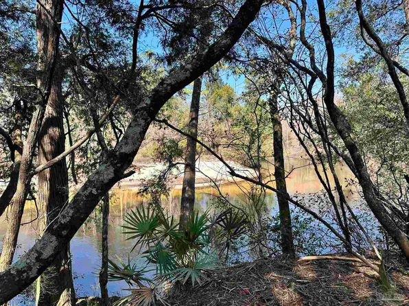 3700 Vantage Rd, Cantonment, FL 32533