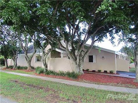 5th image of 16810 Royal Poinciana Dr