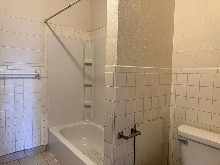 Crestwood Apartments — Photo 77