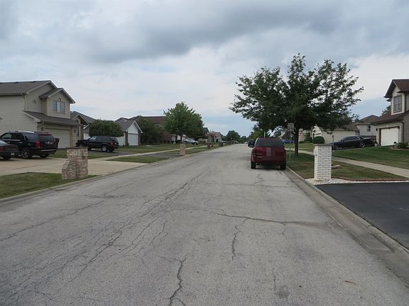 4th image of 22935 Millard Ave
