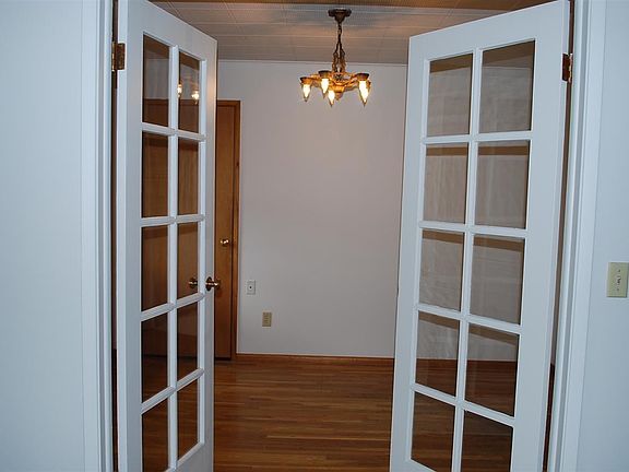 5th image of 15209 E 1st Ave
