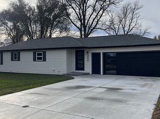 406 8th Ave SW, Pipestone, MN 56164