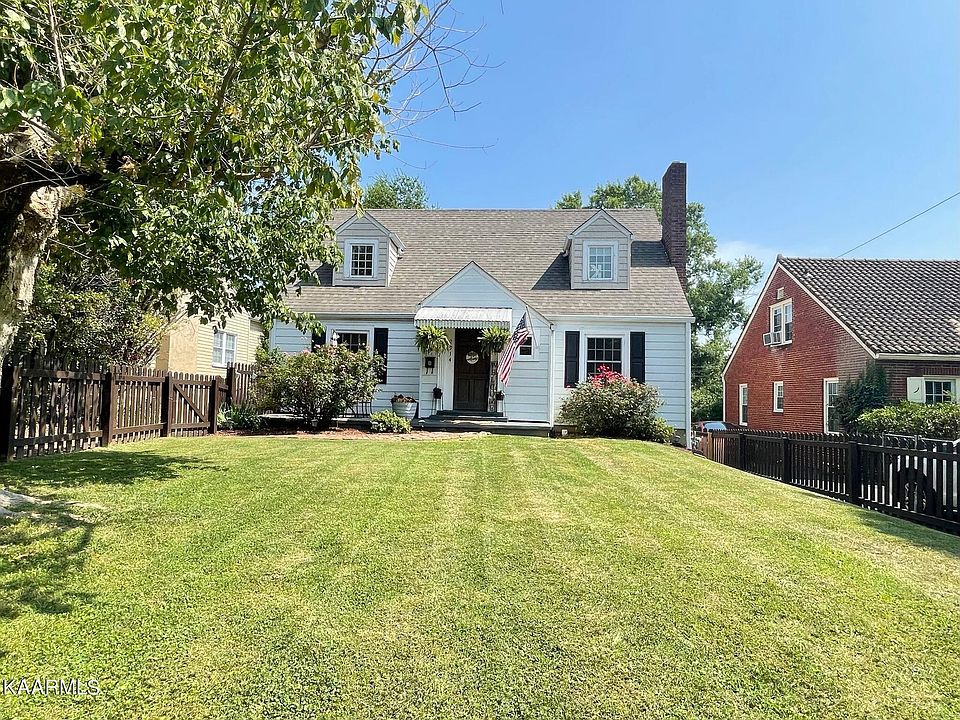1st image of 2914 Sanders Dr