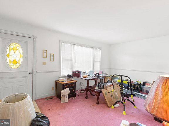 3rd image of 443 Smith St