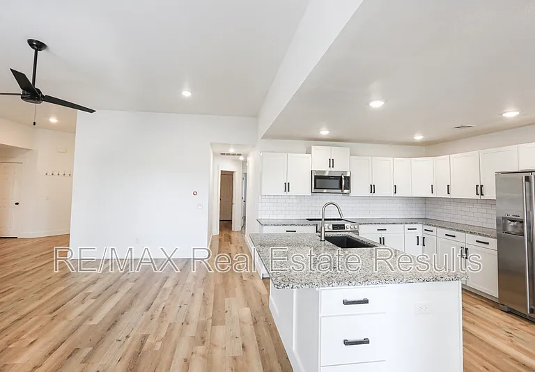 2901 SW 8th St — Photo 7