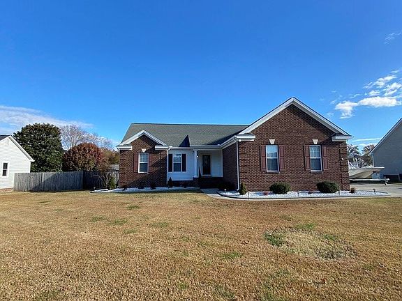 3rd image of 105 Sable Dr