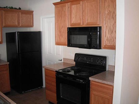 Granite/Onyx Kitchen
