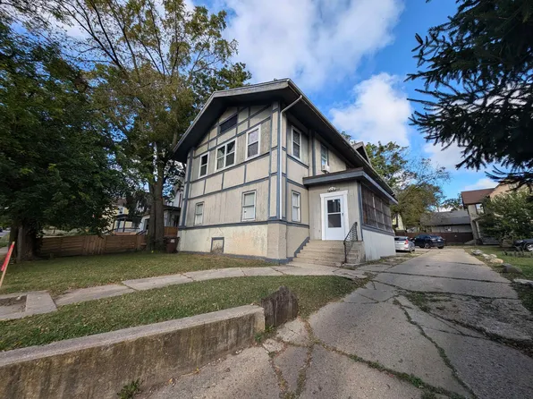 848 N Court St, Rockford, IL 61103