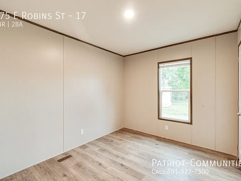 475 E Robins St #17 — Photo 11