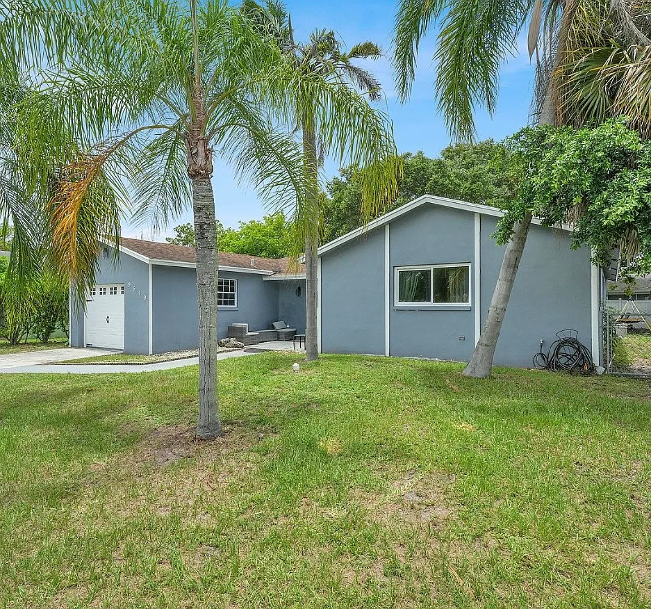 5 bed, 1757 sqft, $5,400 — Photo 1