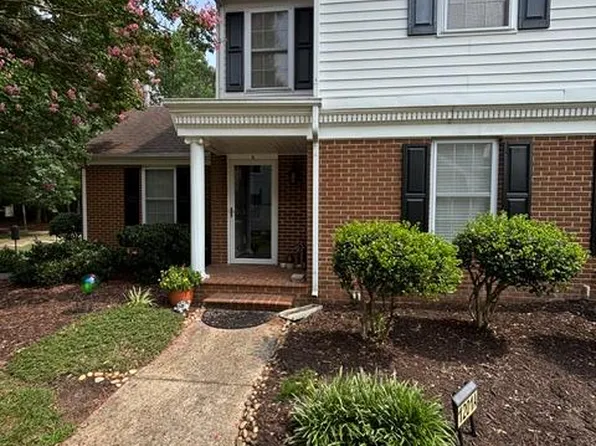 1201 Bridge Xing APT A, Yorktown, VA 23692