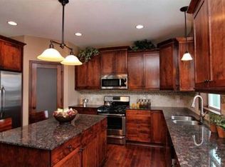 2885 Knollridge Dr NW, Prior Lake, MN 55372