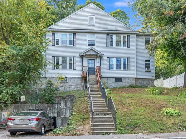 15 Circuit Ave E, Worcester, MA