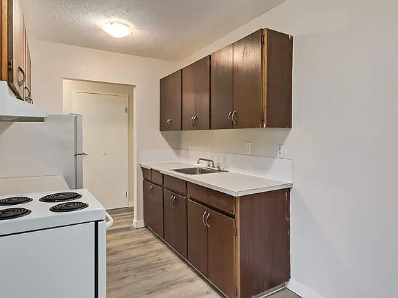 5th image of 1910 Upland Dr SE #101
