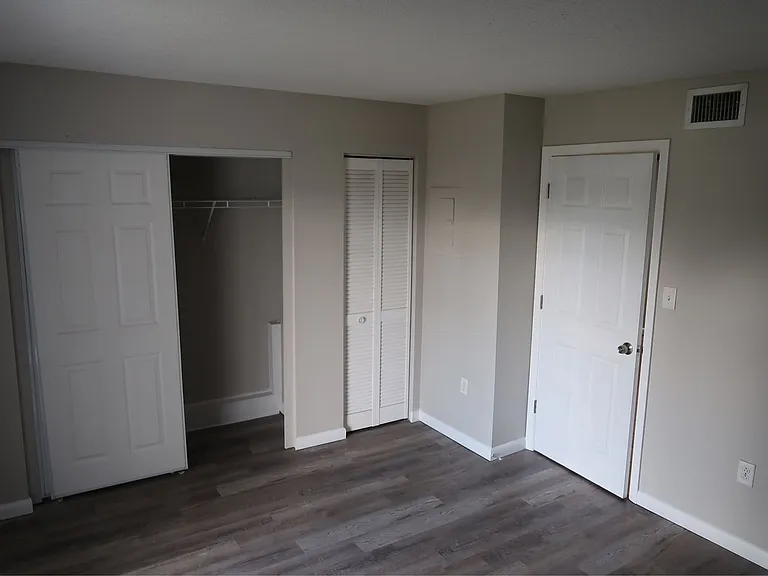 Janie B Apartments — Photo 14