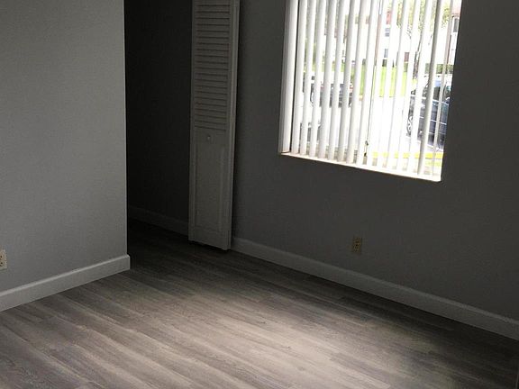 4th image of 4999 Sable Pine Cir APT D1