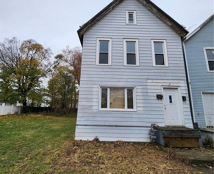 1st image of 324 Carlton St