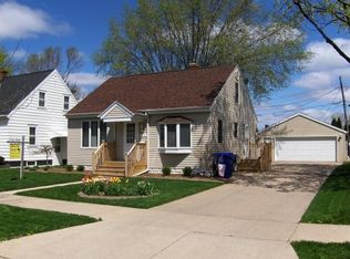 1720 W Summer St, Appleton, WI 54914