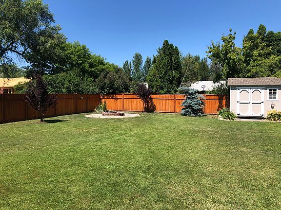 3rd image of 11 Orchard Ct