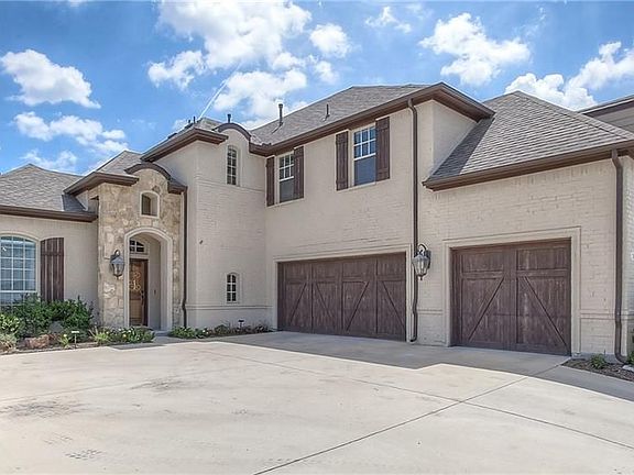 2nd image of 200 Parkview Dr