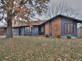 2950 S Marlan Ave, Springfield, MO 65804