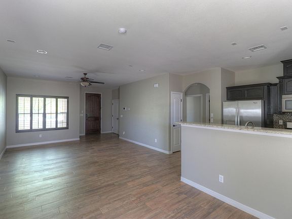 4th image of 13531 Bradford St