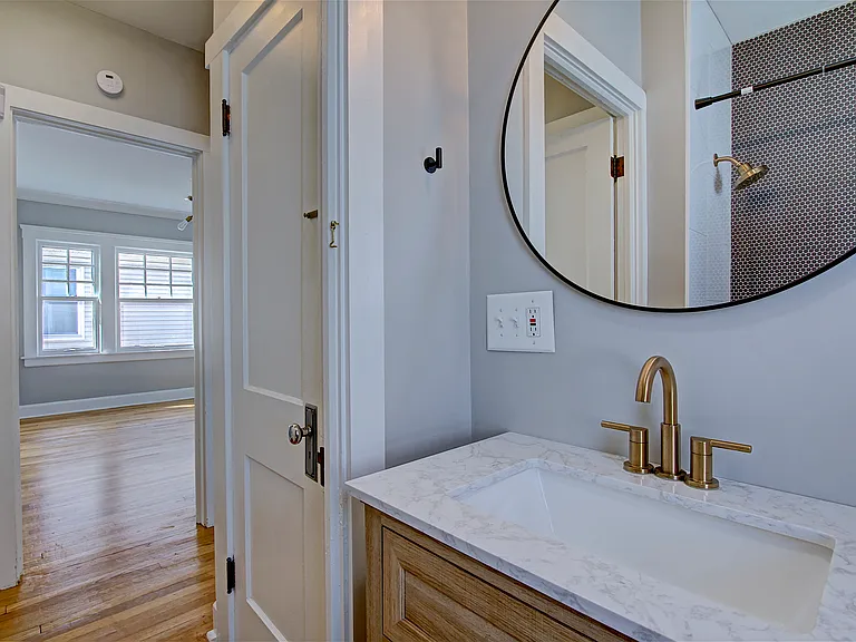 2060 Bunts Rd #UPPER — Photo 14