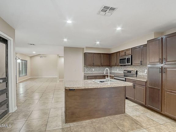 3rd image of 4137 W CHRISTY Drive