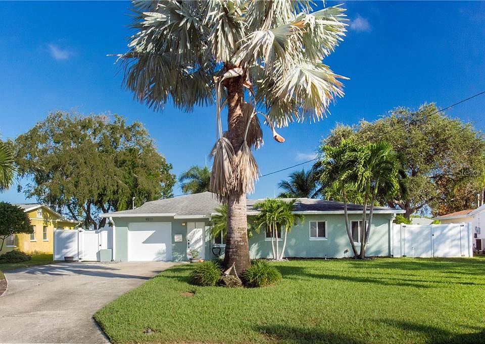 1st image of 9511 Sun Isle Dr NE